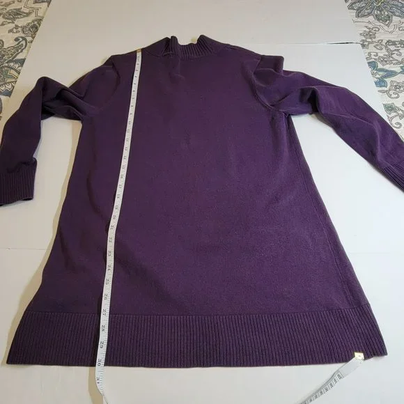 Eight Eight Eight Sweater, Women L, Purple V-Neck w/button, Zipper Pockets, EUC - Picture 9 of 10
